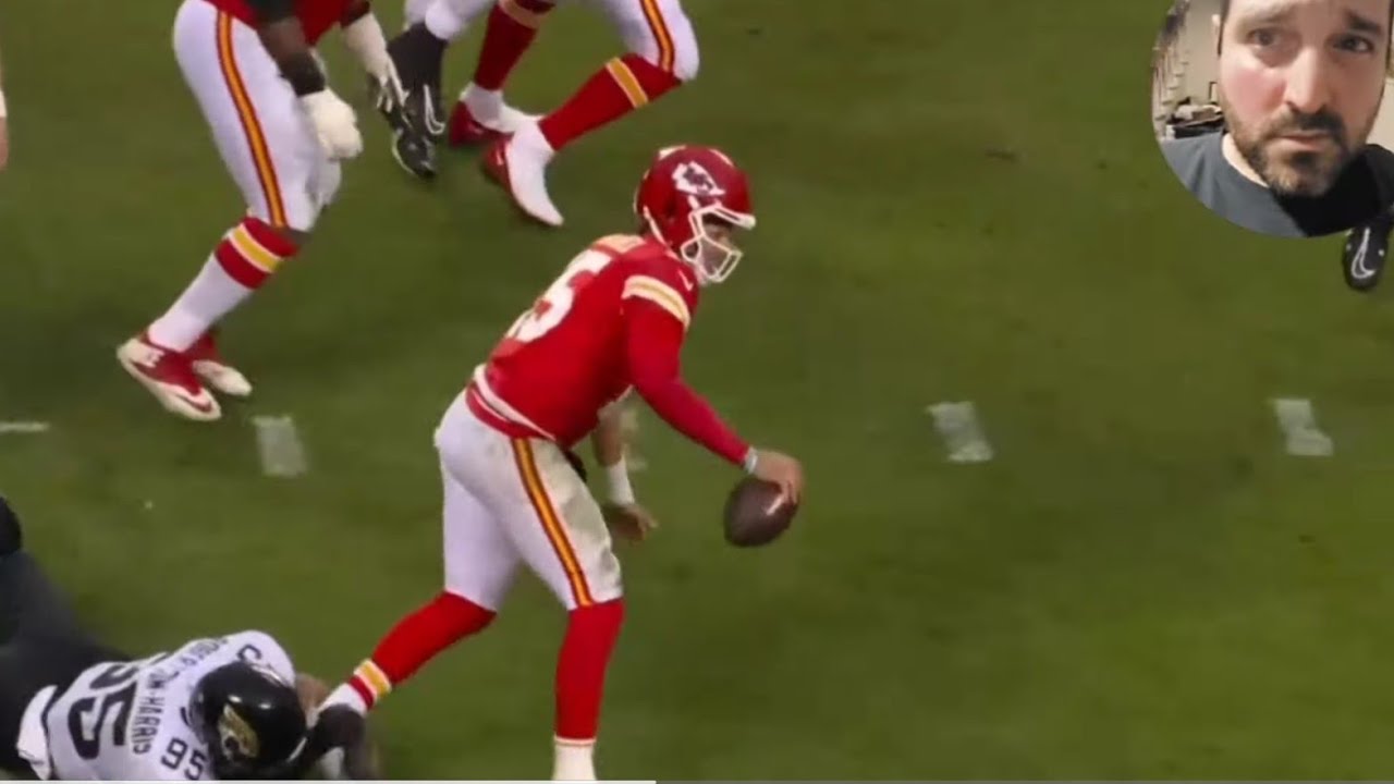 Patrick Mahomes IS BACK! Limping But Playing!! GAMER🏈🔥