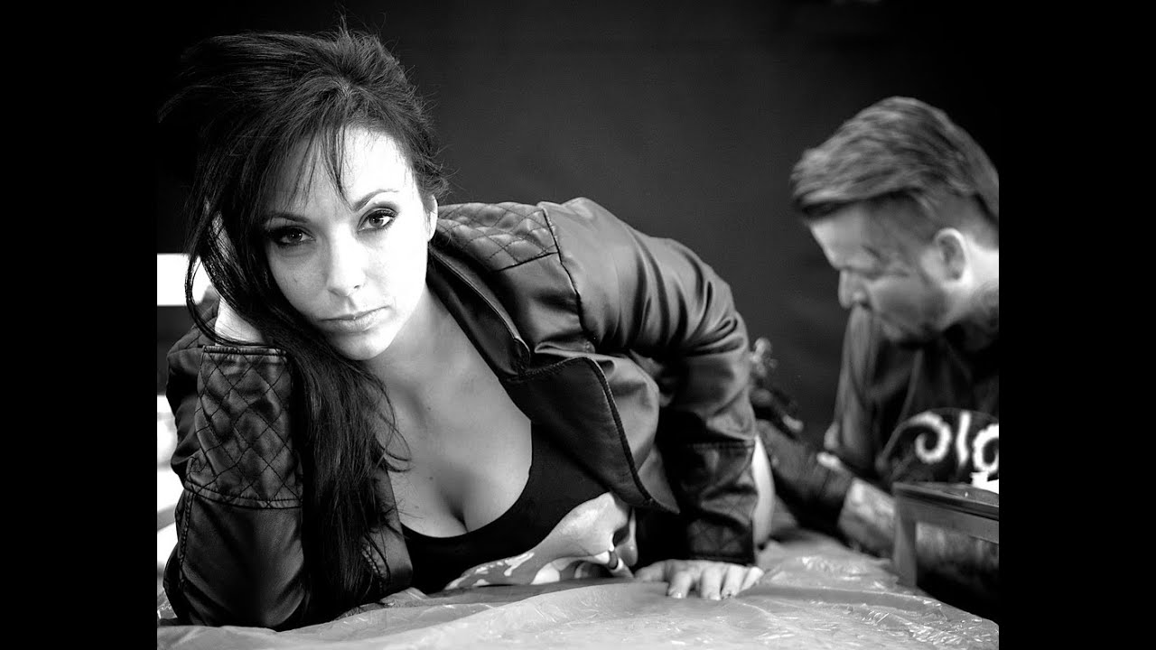 How to be Attractive to Women: Decisiveness, Cool under Pressure