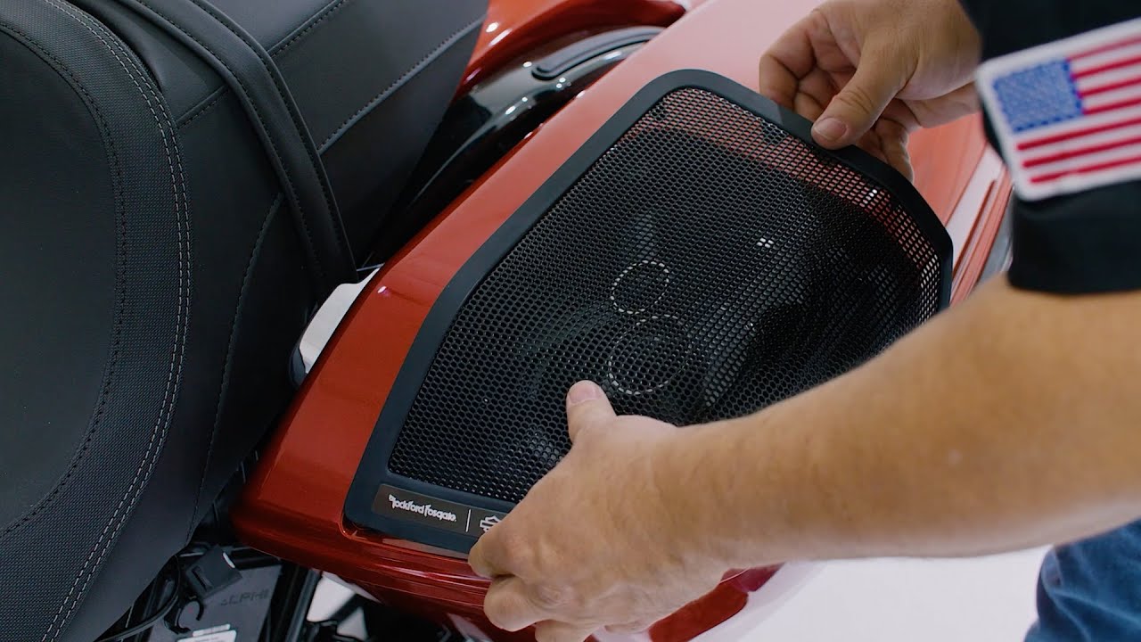 Установка H-D® Street Glide™ и Road Glide™ 6x9 дюймов 2024 года | Harley-Davidson® Powered by Roc...