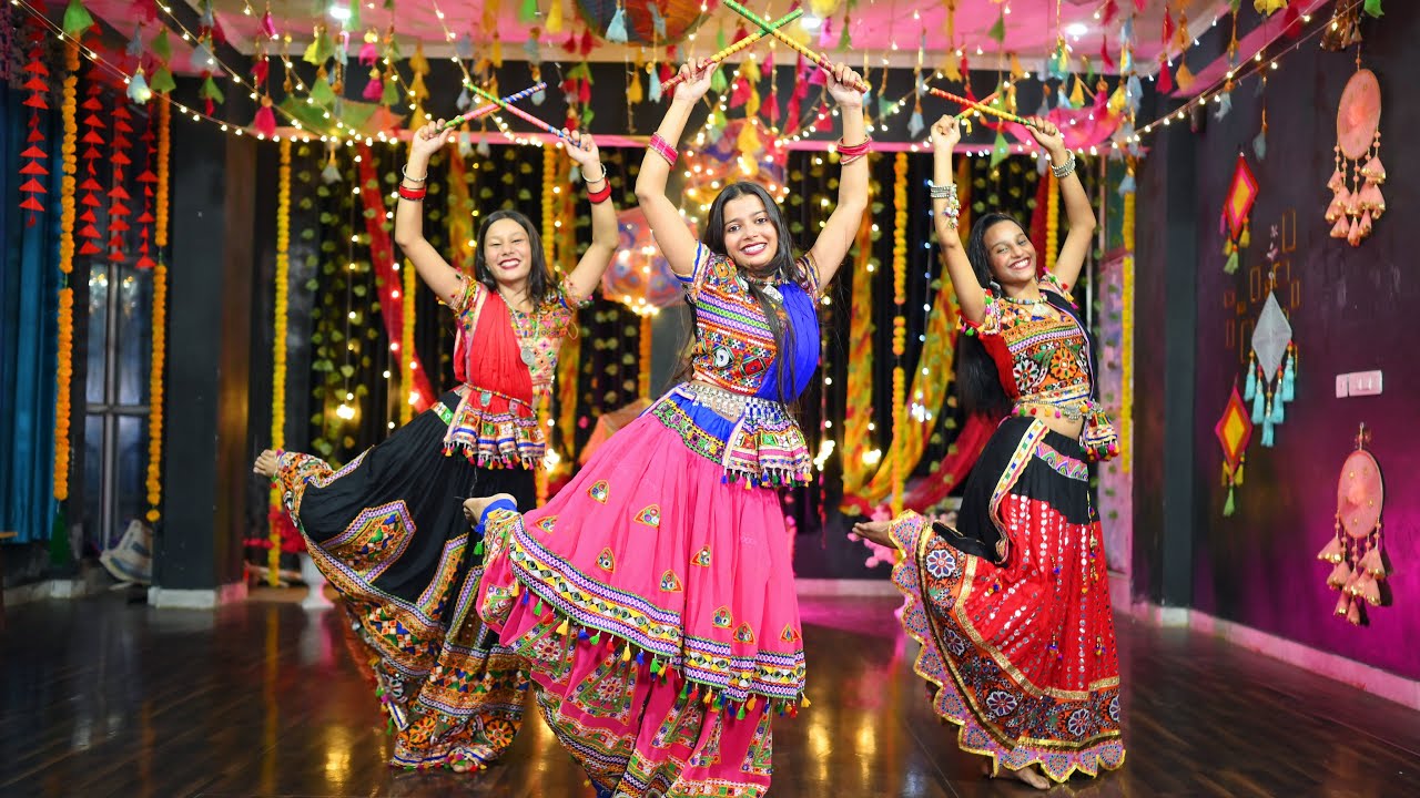 Nagada Sang Dhol | Full Song | Goliyon Ki Rasleela Ram-leela | Dandiya Dance | Navratri Dance