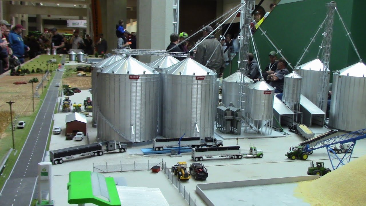 40ft Long Model Farm Display 360 Degree Tour