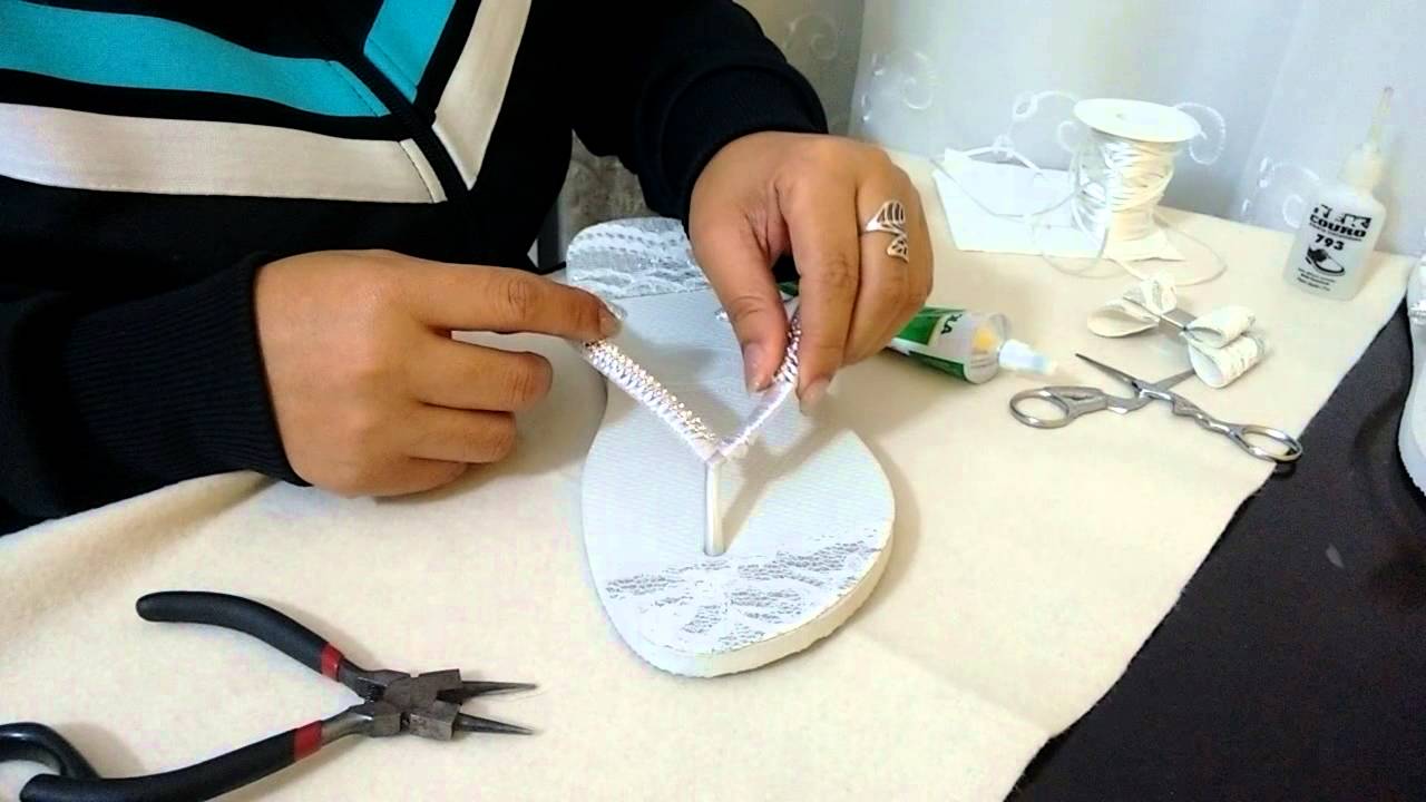 DIY: Como Colar Lonita No Chinelo