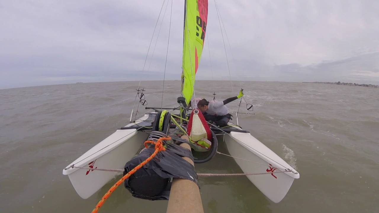 Sailing a Hobie Cat Dragoon