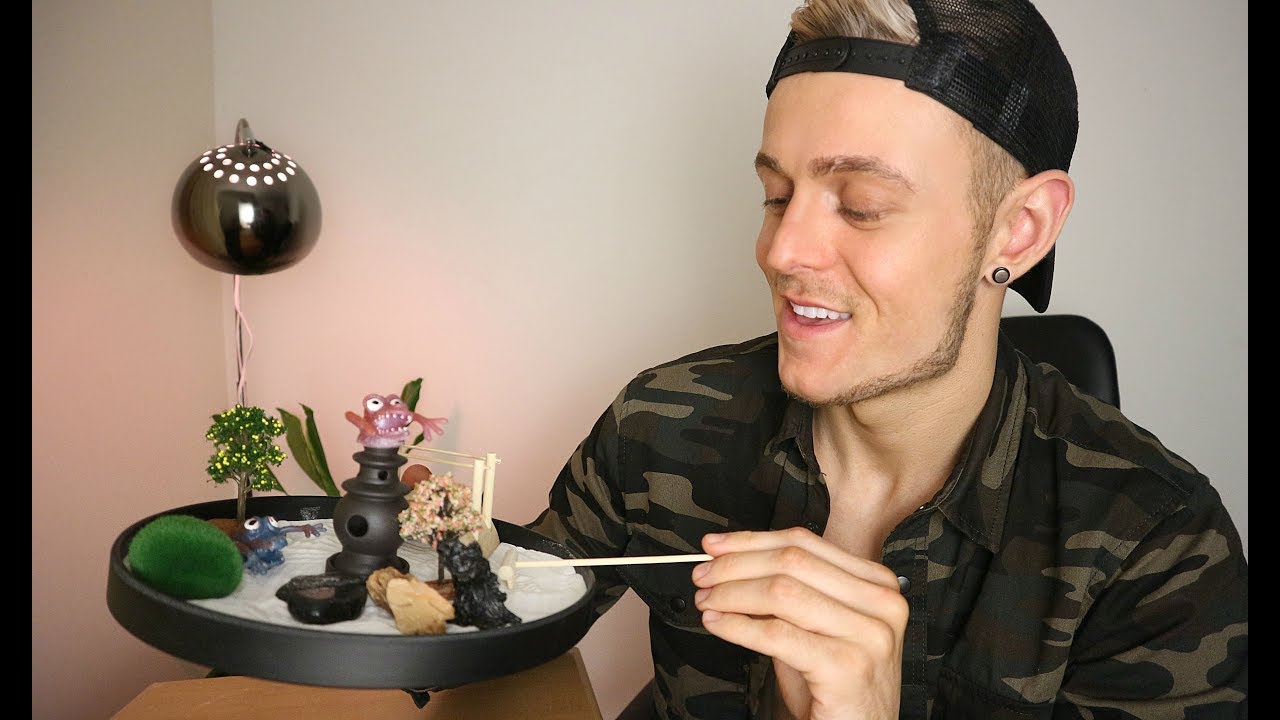 ASMR Zenny Zen Garden [Unboxing,Tapping, Whispering, Sand Sounds, Mood Light]