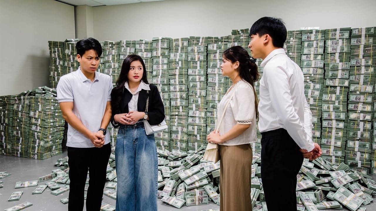 Em Trai Chủ Tịch Nghe Lời Xúi Giục Của Bạn Gái Đột Nhập Kho Tiền Của Anh Trai Và Cái Kết - Tập 1526