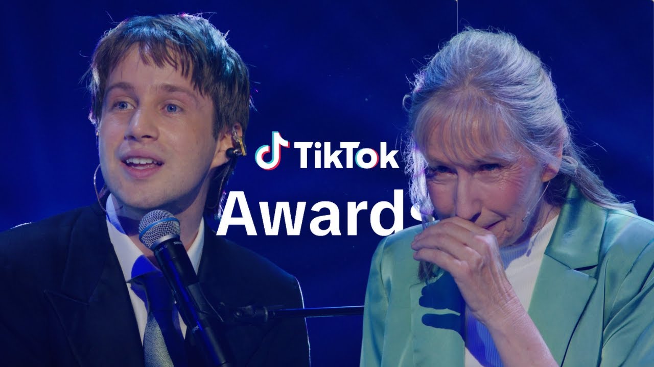 Jude York - Slipping Through My Fingers (Live at the TikTok Awards)