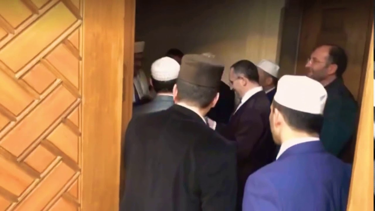 Mustafa Alphayta Kendini Kabe’de Hissetmek İsteyenler  Arap Makanımda Akşam Ezanını Kacırmayın