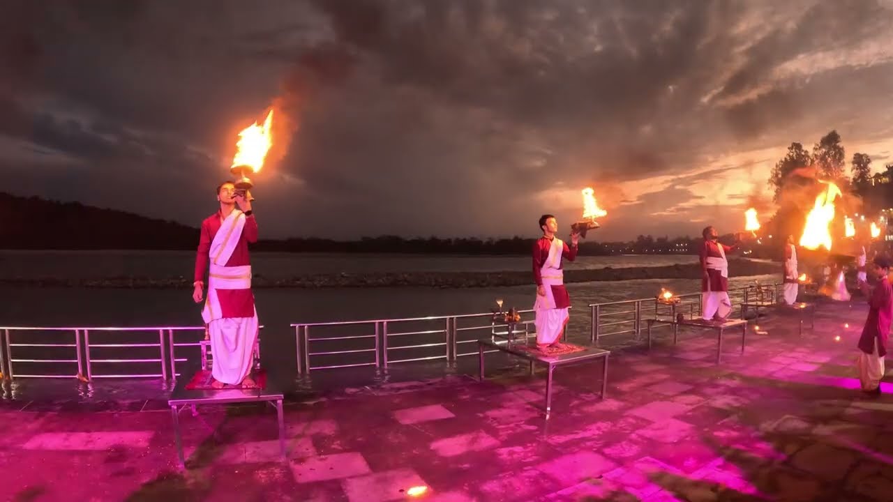 Ganga Aarti at Triveni Ghat | Rishikesh