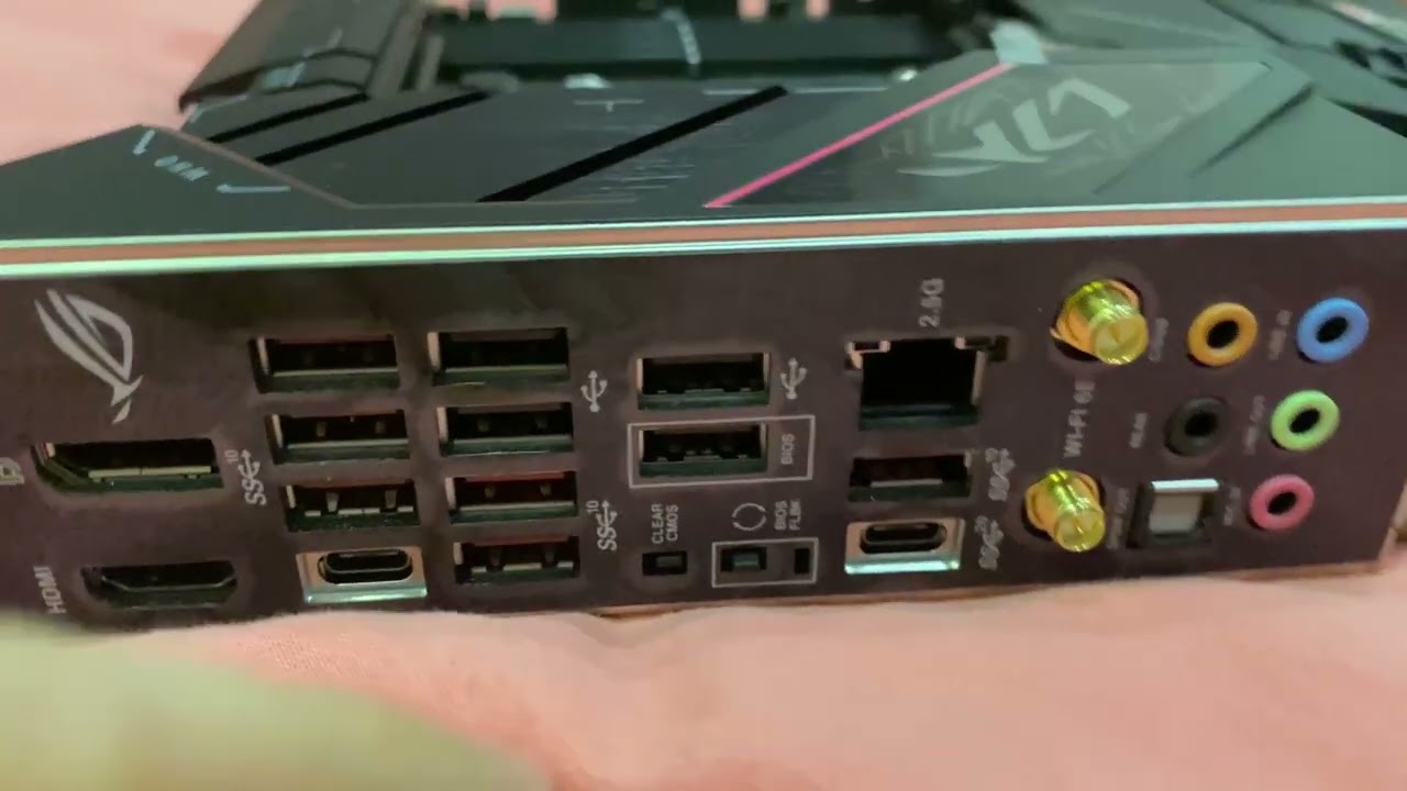 ASUS ROG STRIX B650E E GAMING WIFI Распаковка ,и как примерно выглядит плата.Не запечатана из магаза