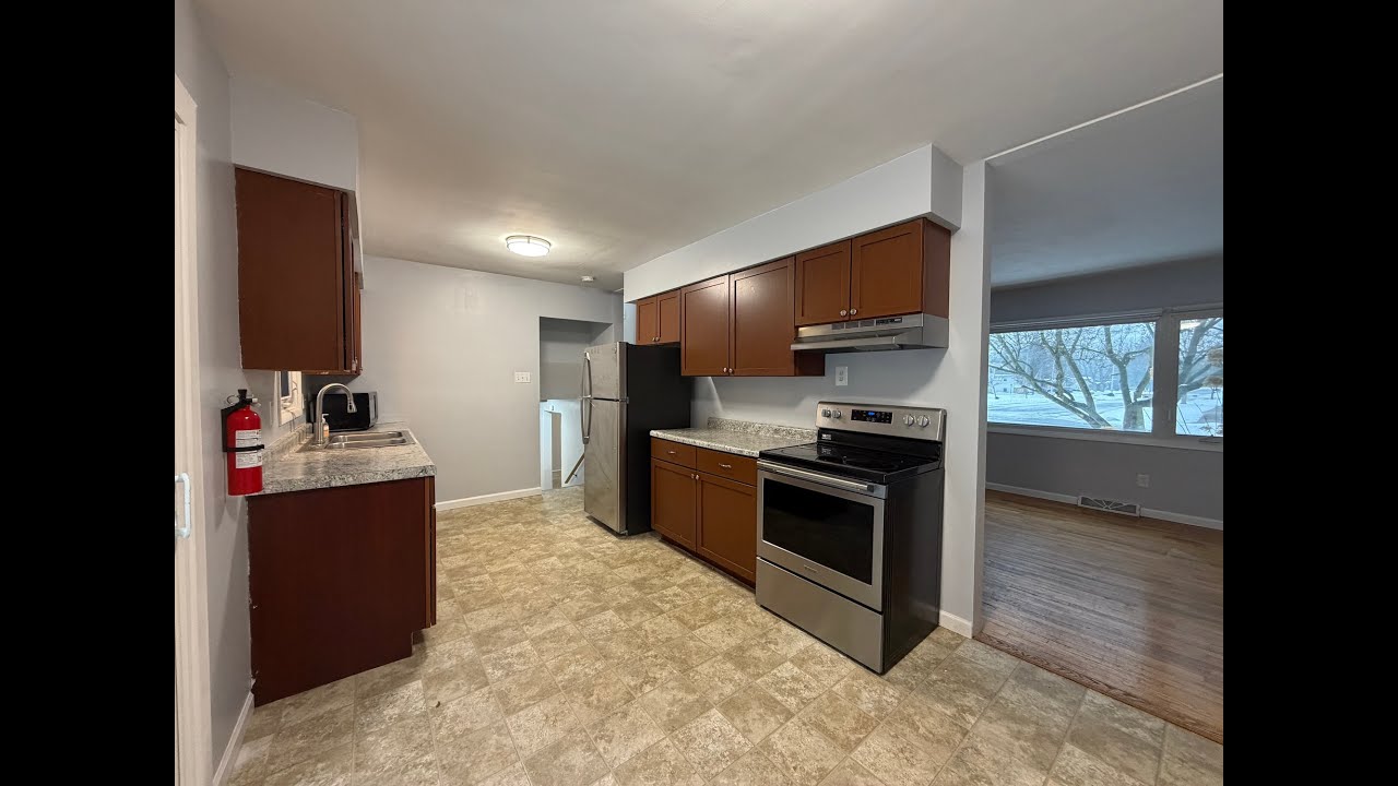 6740 Amberly St, Portage, MI 49024 video tour