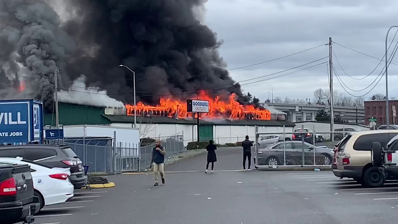 Tacoma Washington Warehouse Fire 3113 South Pine Street Building Collapses [Large Blaze]