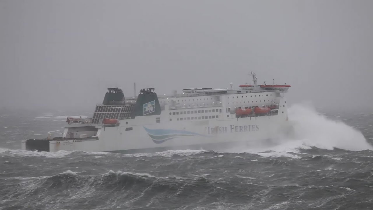 Gak Ada Takut Takutnya !!! Kapal Fery Irlandia Terobos Badai dan Ombak Besar #ship #storm #extreme
