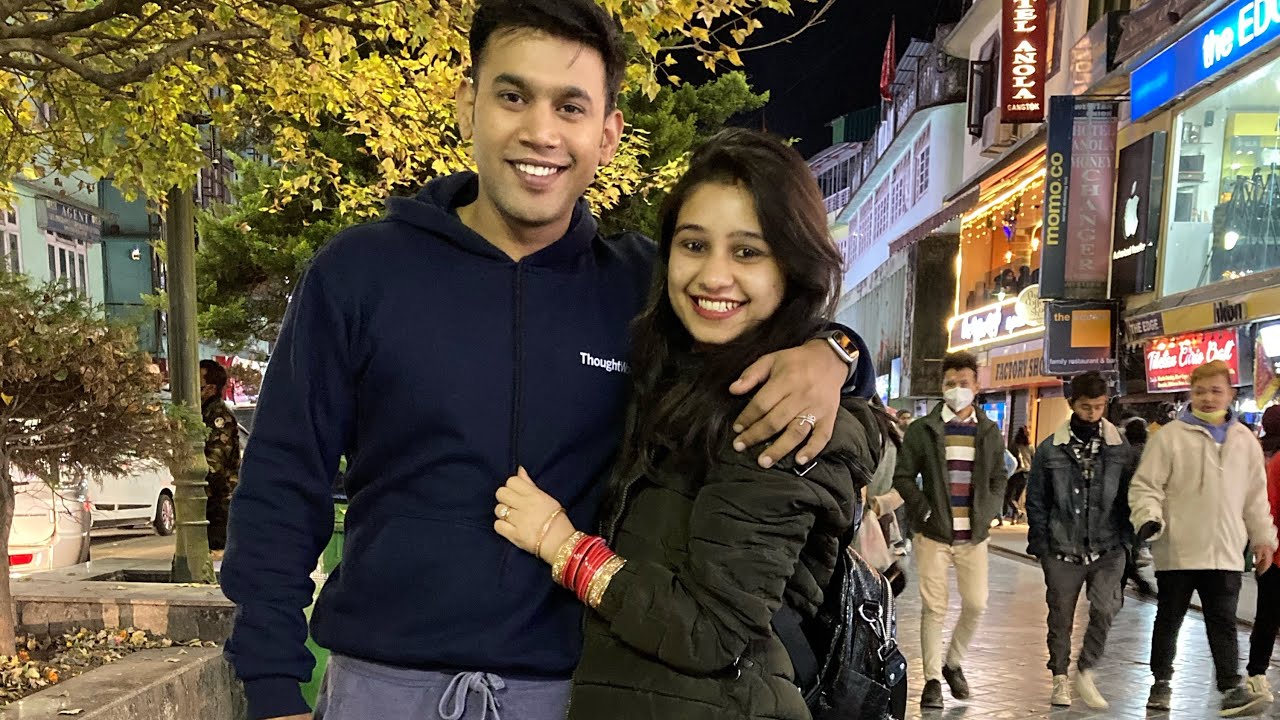 Our honeymoon vlog| Day 1| Exploring local Mall Road at Gangtok|