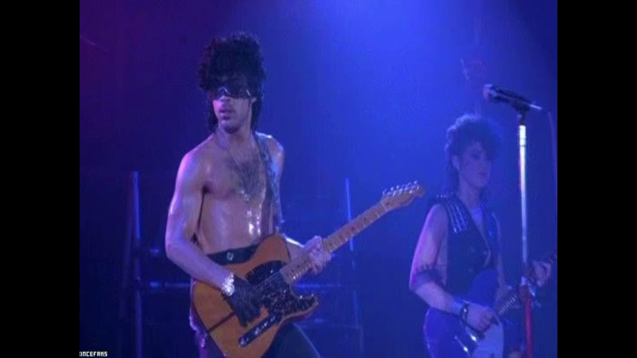 Computer Blue (First Ave, 8-3-83) - Prince