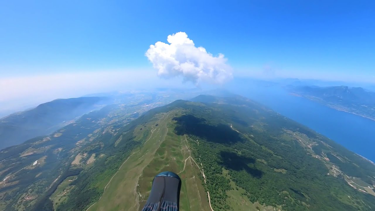 Timeshift Monte Baldo da sud a nord e ritorno in 4 minuti in parapendio