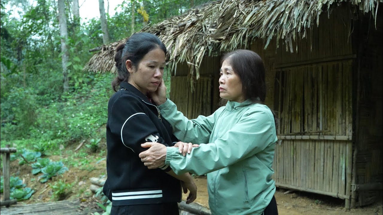 Uri's mother was overwhelmed by the shock of her guilt: Tu Tieu was so strong, overcoming it all.