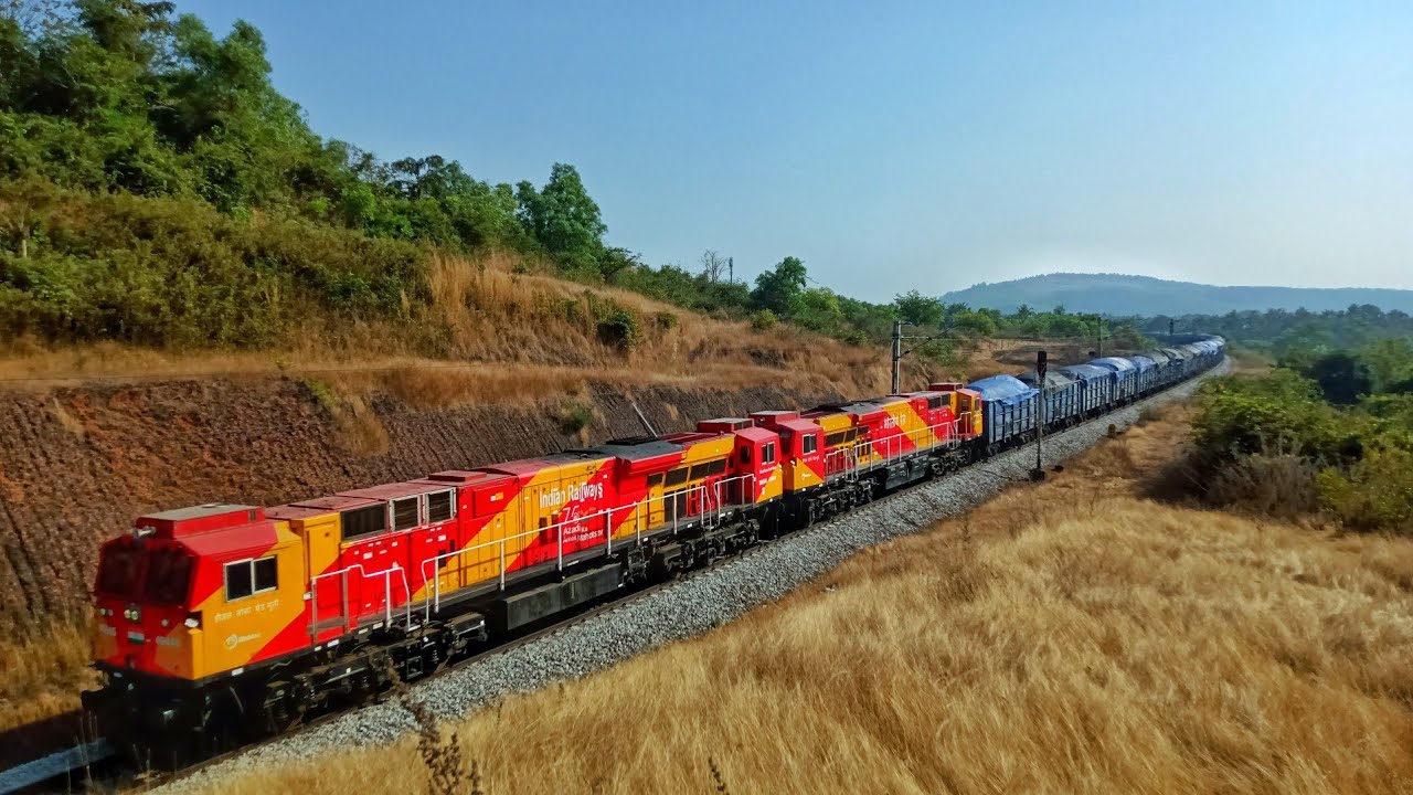 Gooty WDG4G Twins haul Heavy Load BOXN Freight through Kumta | Pilots Acknowledge.