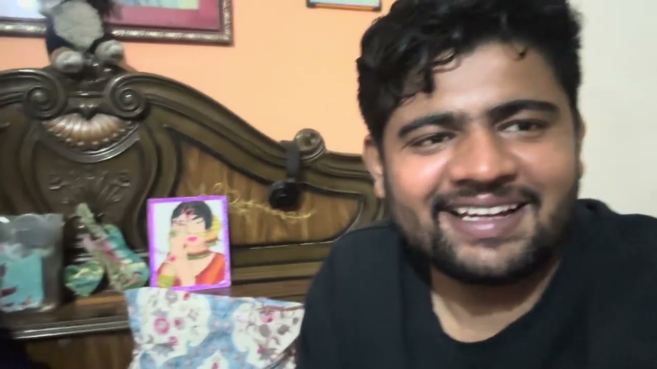 chacha ne diya chachi ko surprised ❤️#follow #vlog #food #suscribekro #trending #youtube #trend 