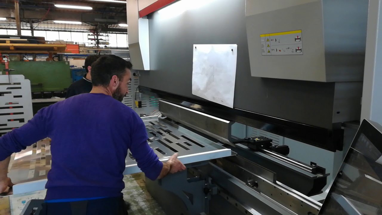 Bystronic Xact Smart 160 piegatura pannelli in alluminio Döring Losone