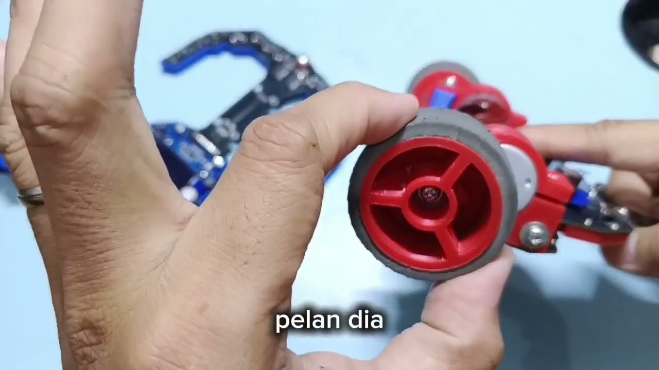 Perbedaan Line Follower Robot Dariyan-X2 dan Dariyan-X3