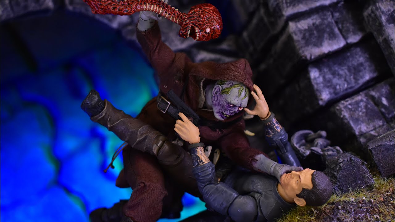Mezco One:12 Collective Aleister Gangreene