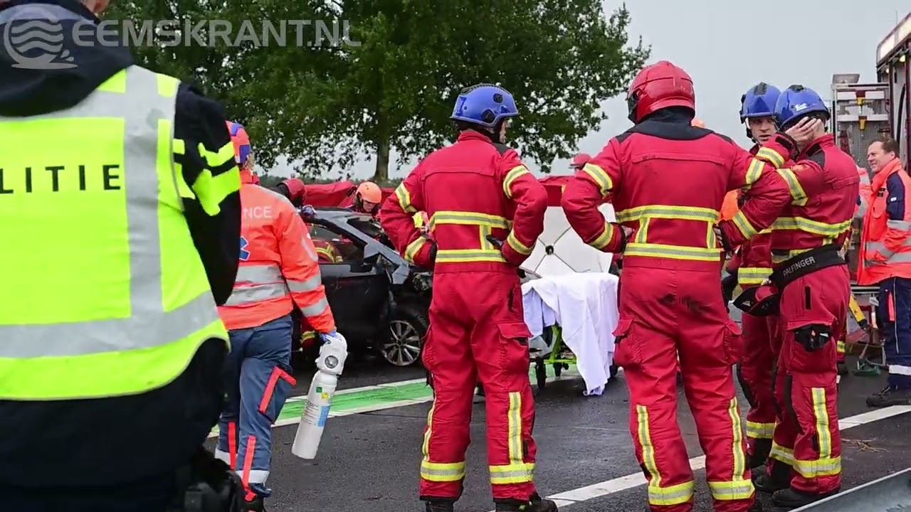 Automobilist zwaargewond na eenzijdig ongeval op de N33 tussen Appingedam en Holwierde
