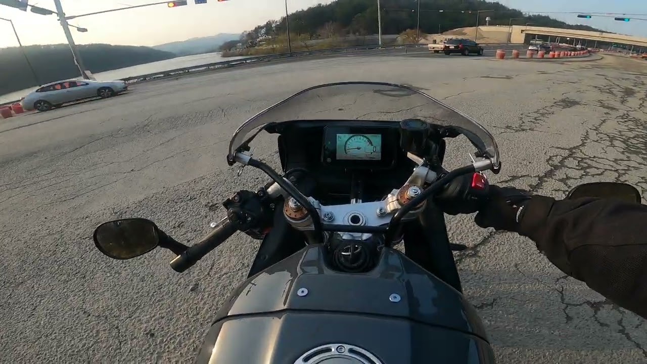 YAMAHA XSR900 GP 샀어요 신차 길들이기 중