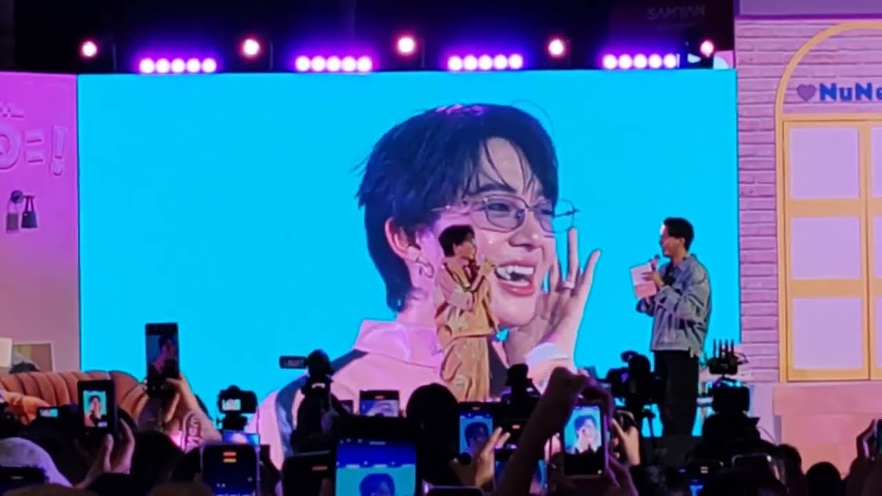 เฮีย​ซี​ถอดแว่นให้นุนิวใส่​ - NUNEW | SHOWCASE EVENT 