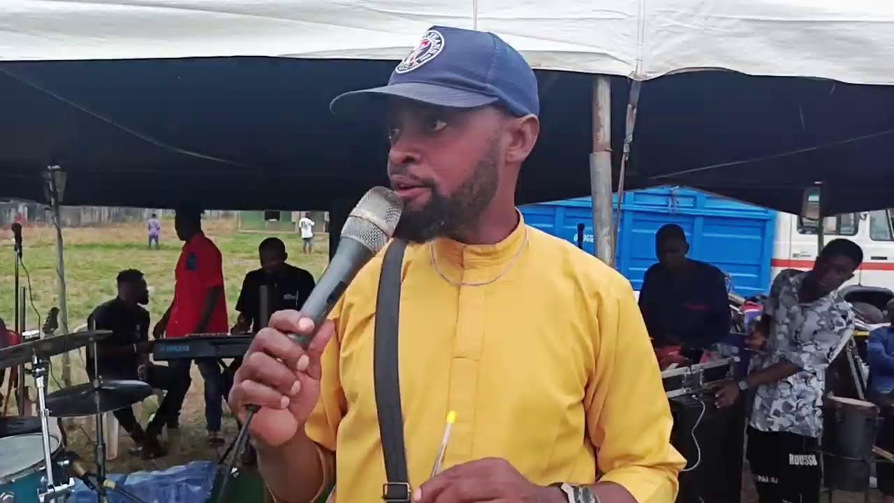 DE GREAT ONYELELUE LIVE@ THE BURIAL CEREMONY OF LATE MRS. BERNICE KEMENUWA ONYESOMAZU-AKIRI@ EKWUOMA