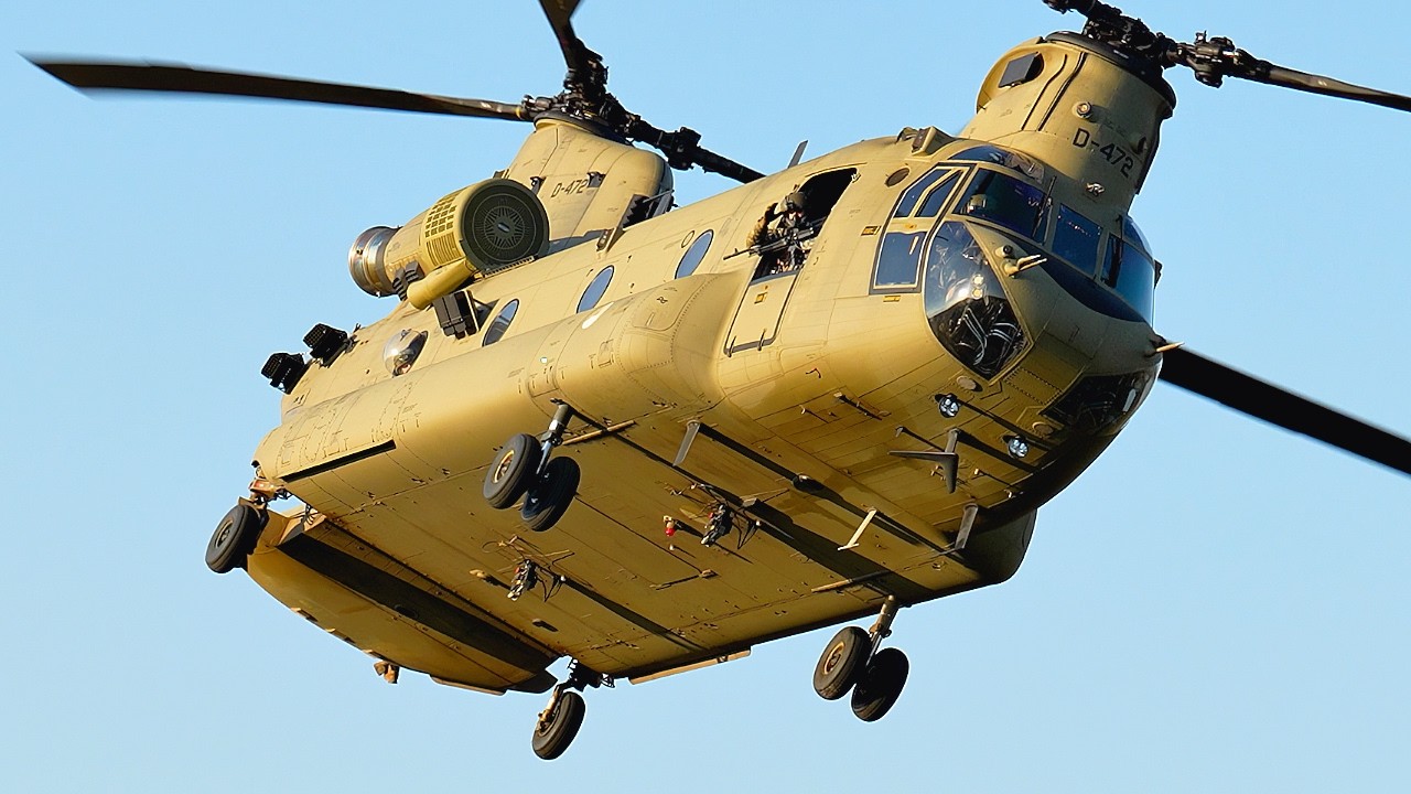 Chinooks & Apaches Flying SUPER LOW! Tac Blaze 2025 🇳🇱🇬🇧