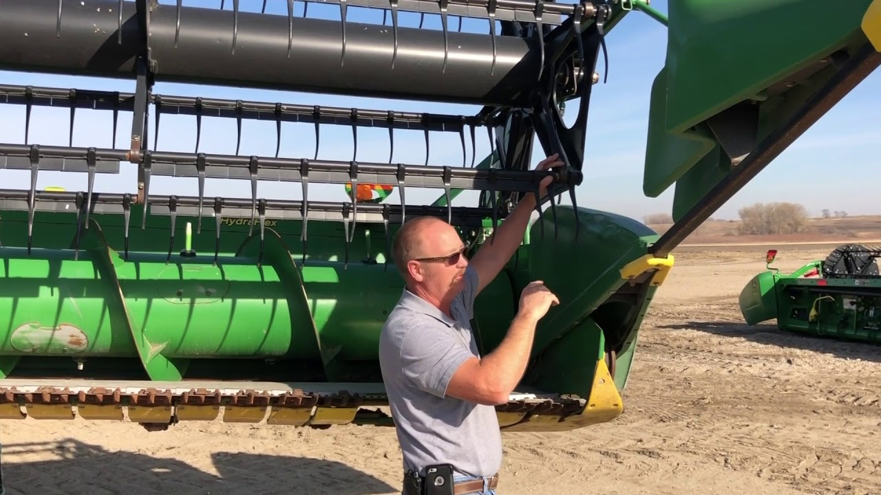 Combine Maintenance: 635F Bean Head