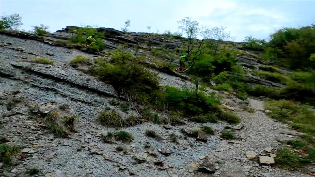 MONTE ZUCCHERODANTE il suo crinale e la sua infinita discesa tecnica!
