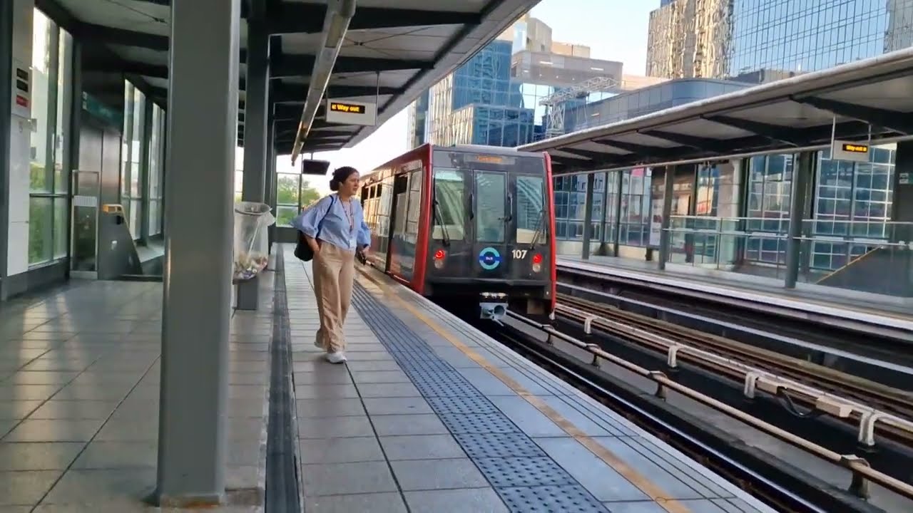 SOUTH QUAY DLR Station (2025)