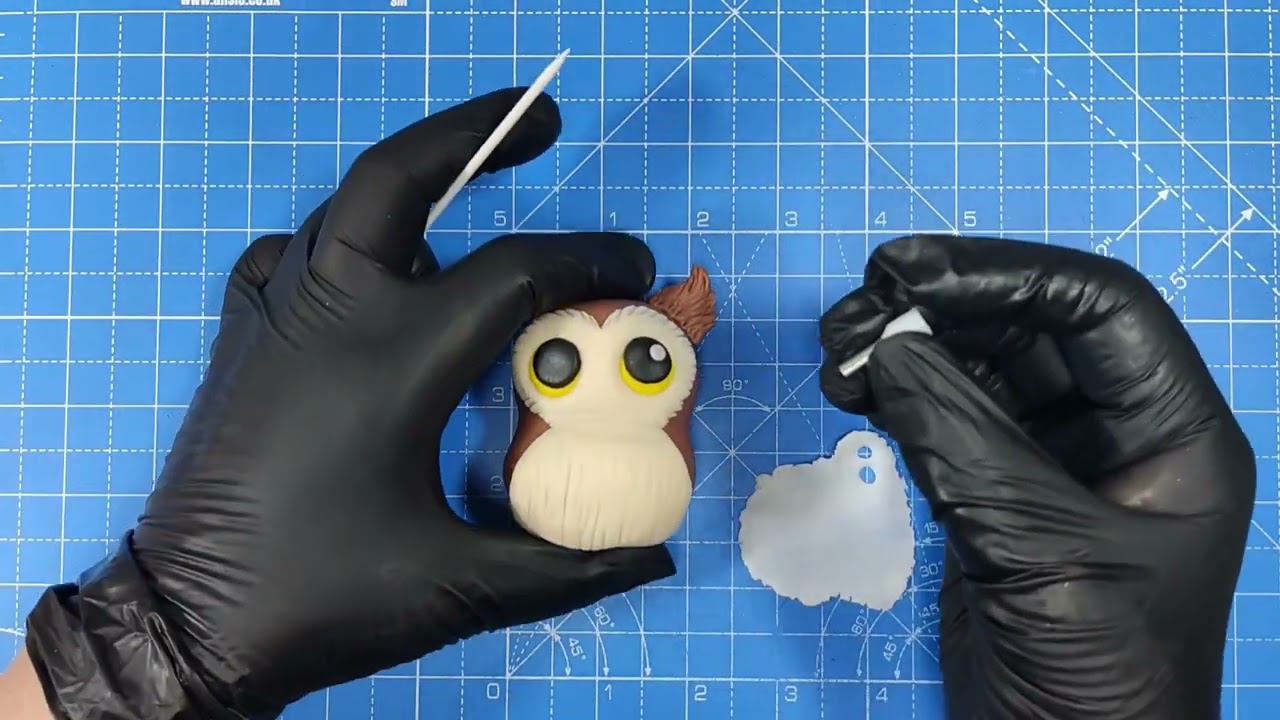 Tutoriel modelage hibou en pâte à sucre