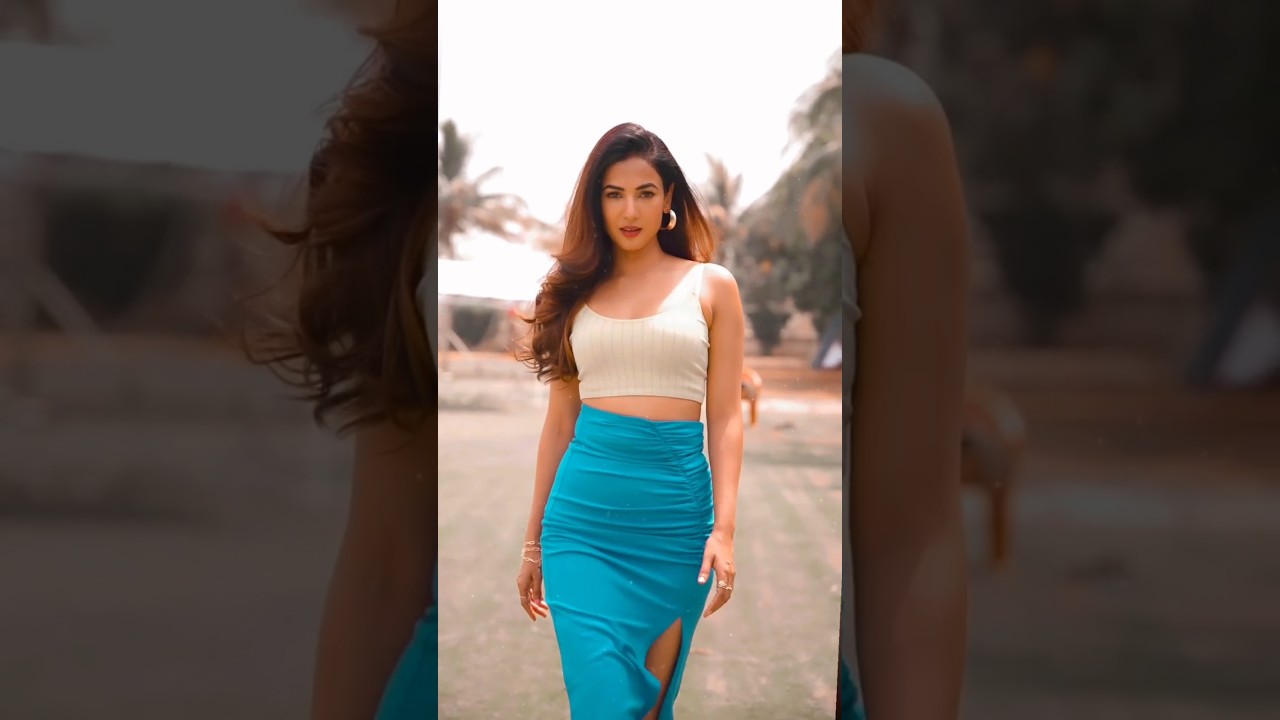 Sonal Chauhan X Bikini 👙 hot 🔥 video song #kudimeri #sonalchauhan #trendingshorts #love #bollywood