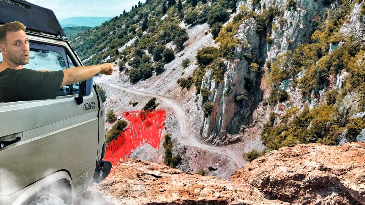 Διασχίζουμε τον πιο ΕΠΙΚΙΝΔΥΝΟ δρόμο στην Ελλάδα!