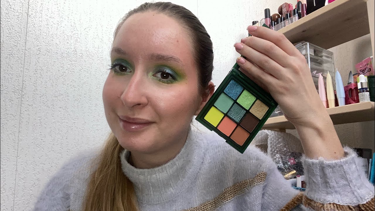 MAKEUP PALETTE WILD PYTHON - HUDA BEAUTY