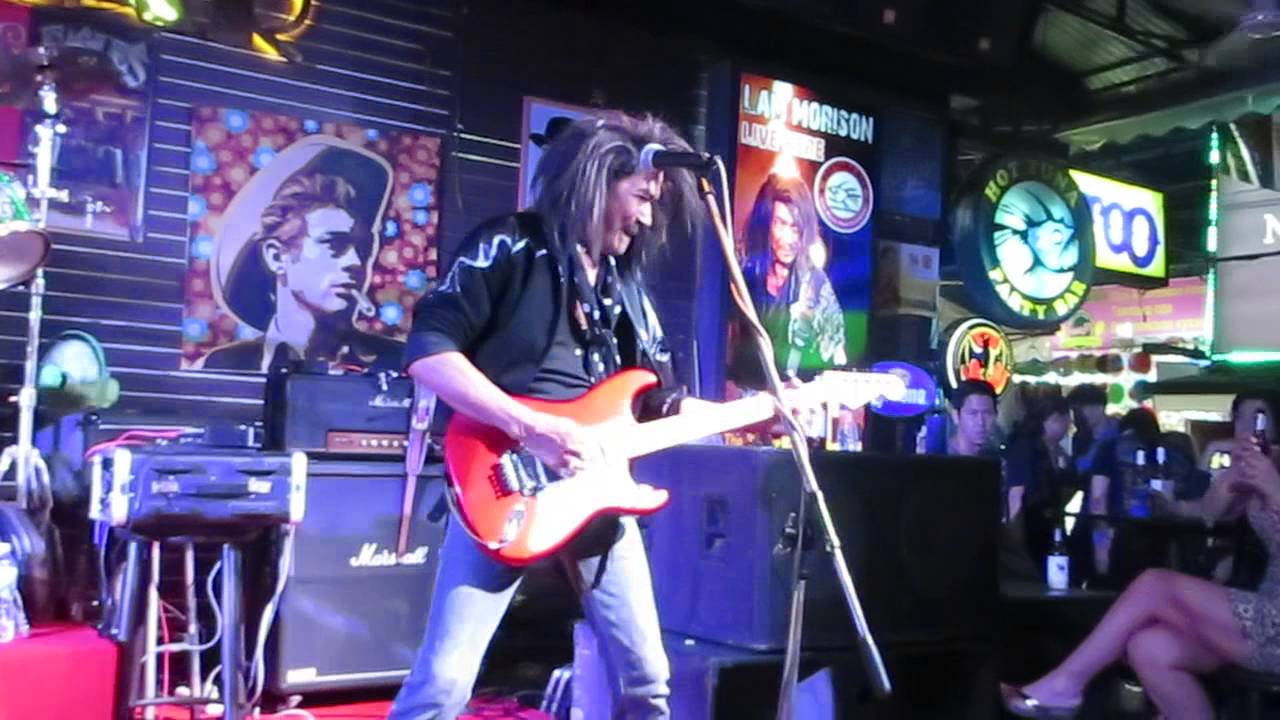 Lam Morrison, 11 min. Hottuna bar. Pattaya