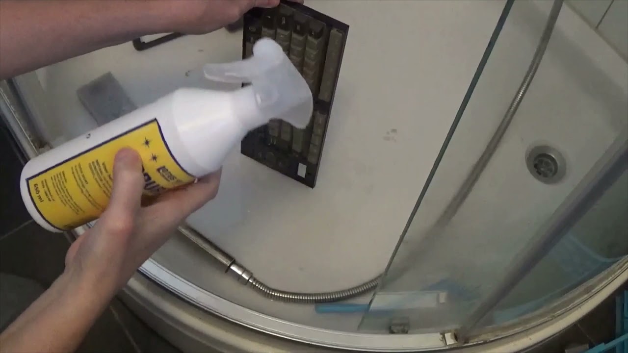 How to clean a keyboard from a Philips VG 8235 MSX 2 Computer