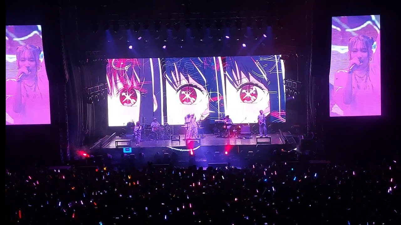 YOASOBI - アイドル / IDOL (Live at Istora Senayan Jakarta)