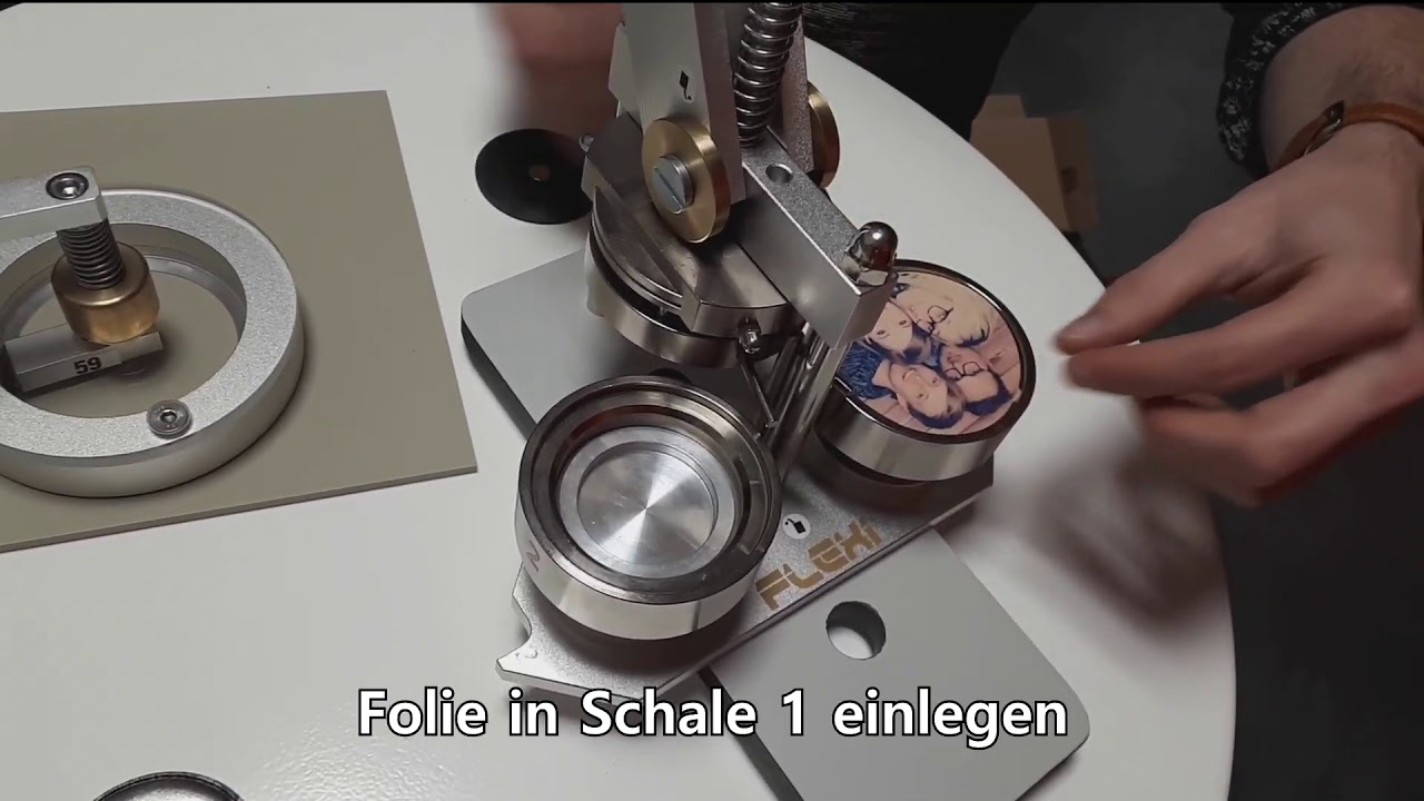 SelfieAlarm - Gastgeschenke mit der Buttonmaschine