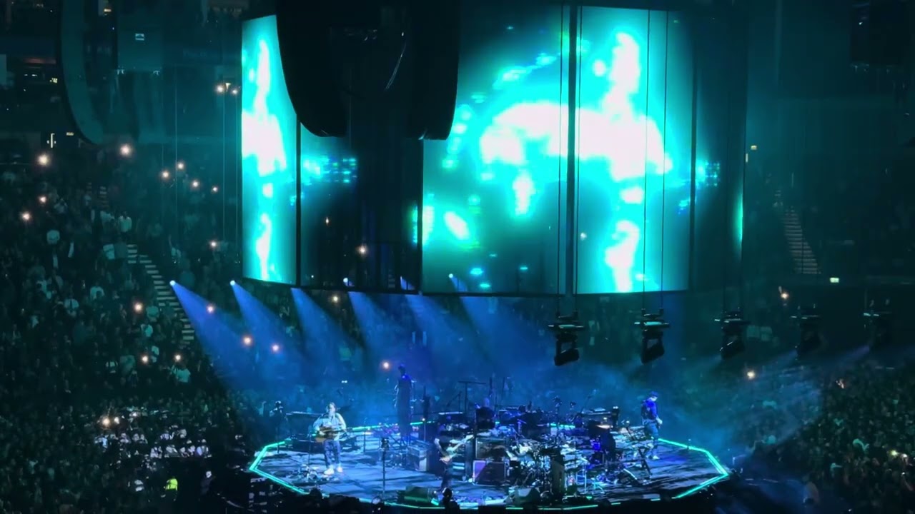 Fake Plastic Trees by Radiohead, live at The o2, London, U.K.