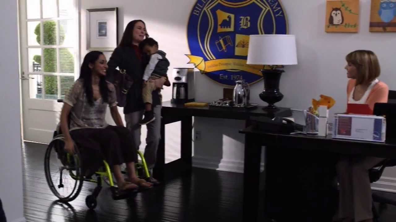 Lauren Cohan - secretary on Modern Family - funny cameo