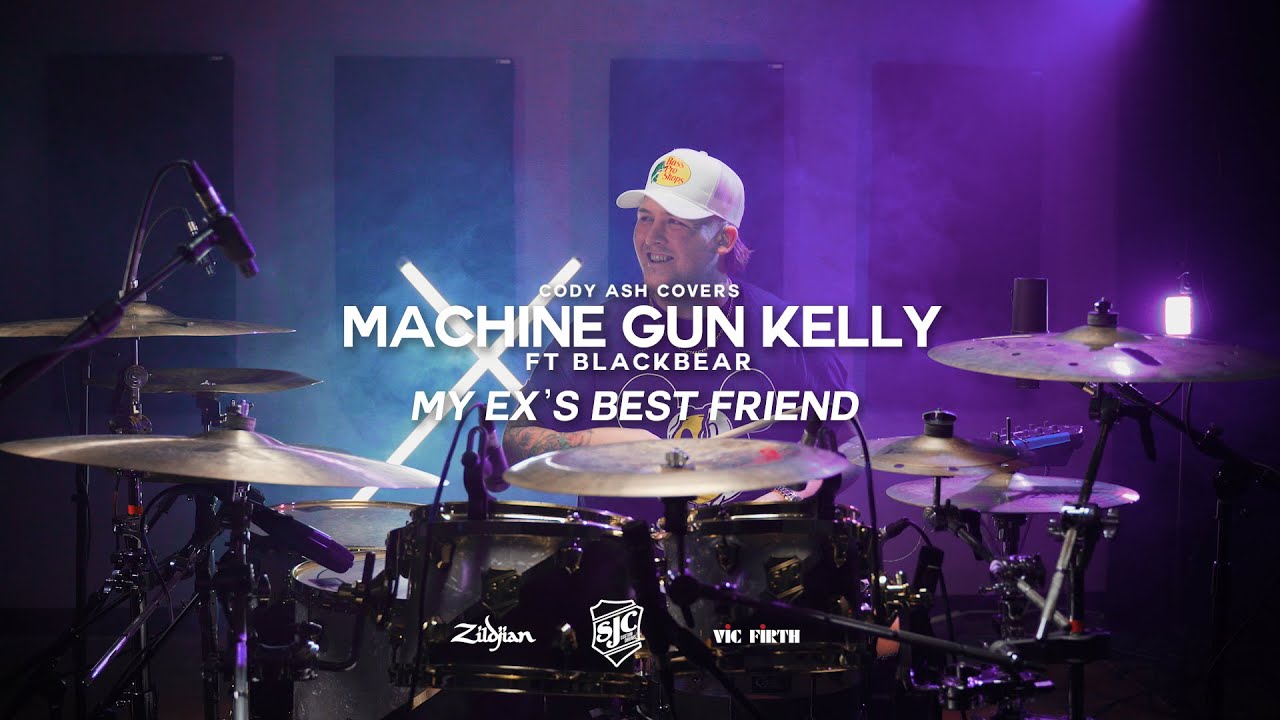 Machine Gun Kelly ft. Blackbear - 