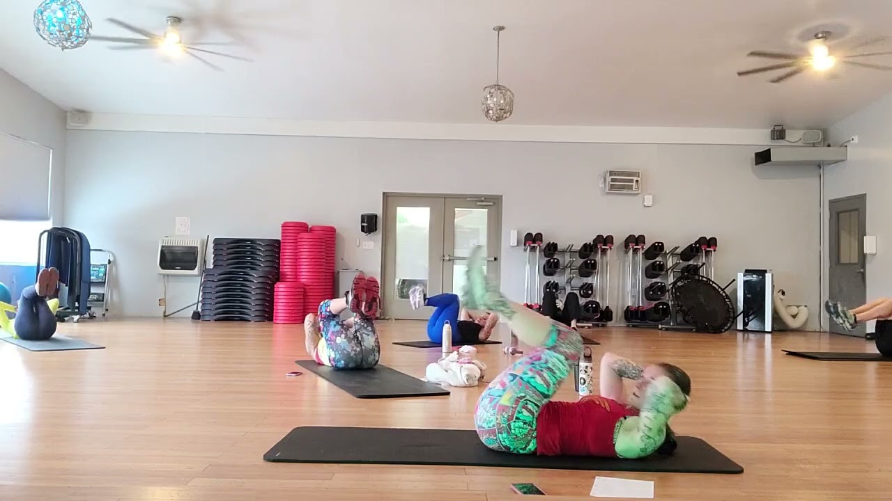 Butts & Guts - 30min NO EQUIPMENT NEEDED