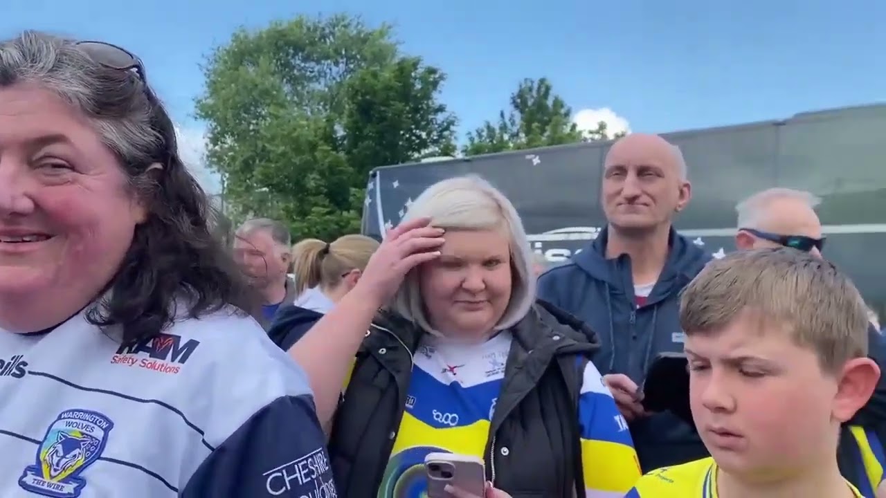 Warrington Wolves leaving for Wembley