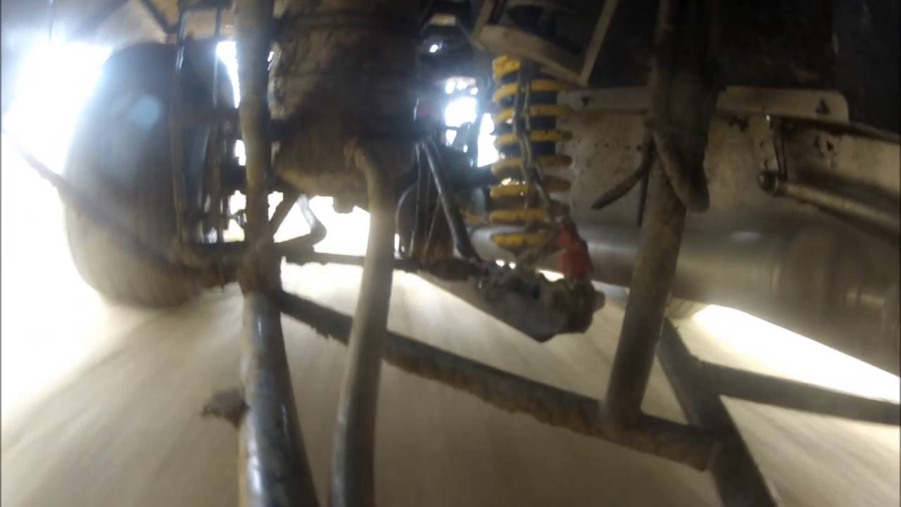 dirt late model view of right rear suspension