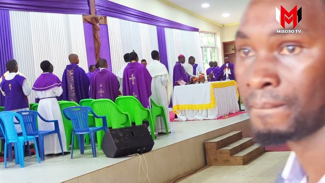 HIJA YA VIJANA JIMBO KUU LA DSM ILIYO FANYIKA KITUO CHA HIJA PUGU ILIONGOZWA ASKOFU HENRY MCHAMUNGU 