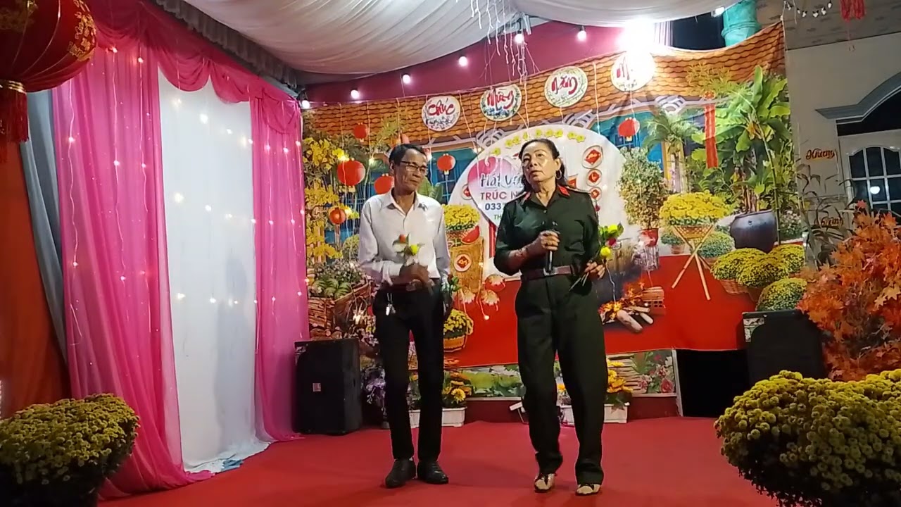 Chị Cẩm Ly ca Mười năm đợi chờ 
