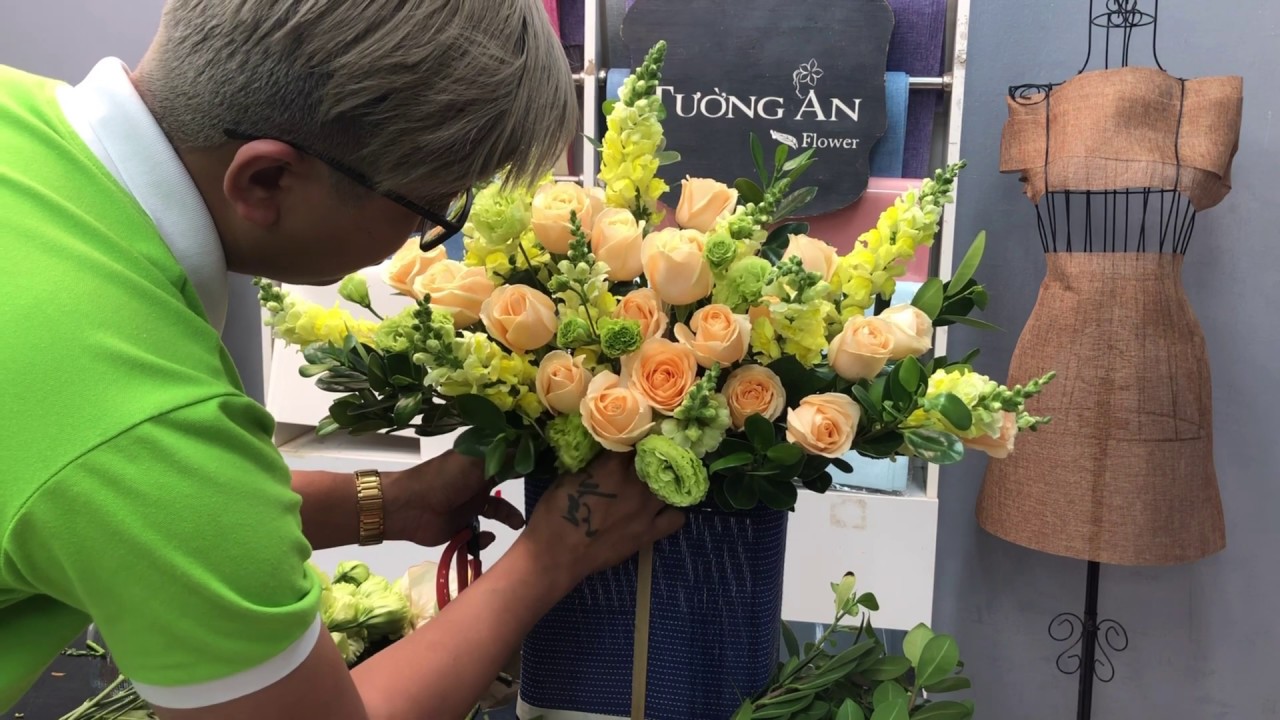 Hướng dẫn cắm giỏ hoa sinh nhật tông nam | How to arrange birthday flowers | hoa tươi Tường An